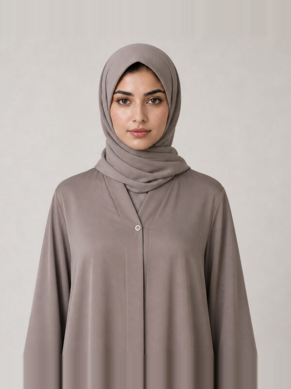 Rahma Crepe Abaya, neckline and bodice.