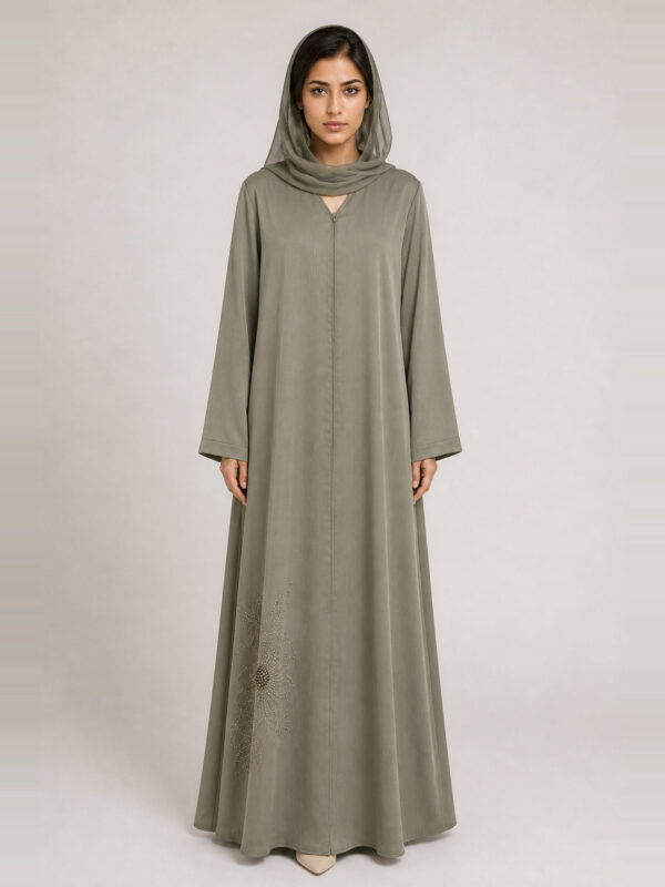 Yasmeen Crepe Abaya — hem Yasmeen Crepe Abaya, hem.